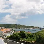 Nandes Place