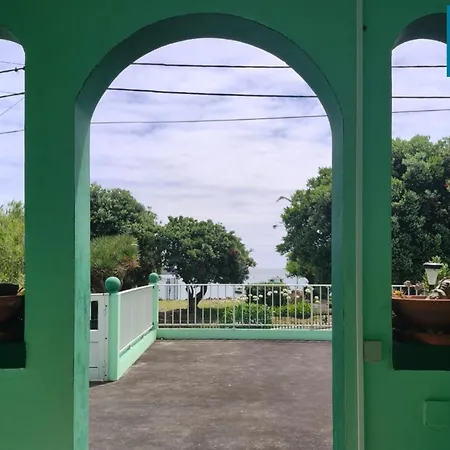 Nandes Place